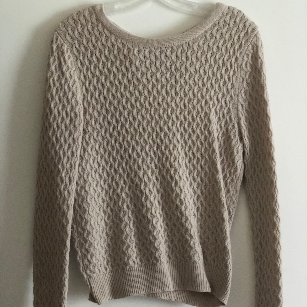 Oatmeal sweater with tie in back